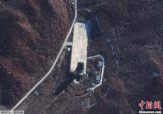 當地時間12月1日，朝鮮宇宙空間技術委員會發言人說，朝鮮將于本月10日至22日間發射衛星。圖為國外媒體近日公布的俯瞰朝鮮衛星發射場照片。