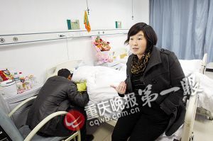 病床前，宋女士講述事發經過。