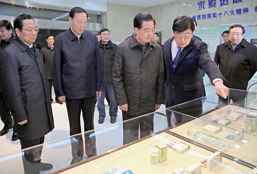 胡錦濤34年后回鄉不封路 市民夾道歡迎