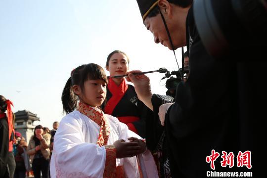朱砂開智?！堖h(yuǎn)　攝